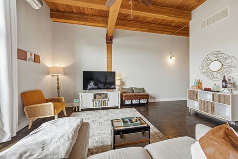 Tiny photo for 500 N DAMEN Avenue #307, Chicago, IL 60622 (MLS # 12611275)