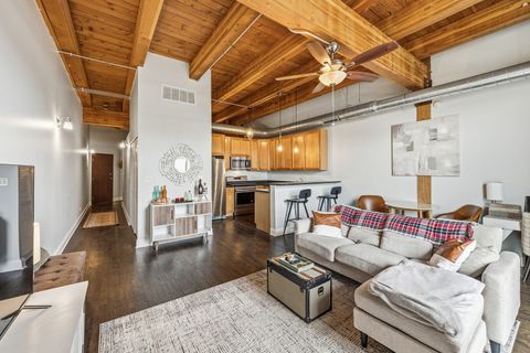 Tiny photo for 500 N DAMEN Avenue #307, Chicago, IL 60622 (MLS # 12611275)