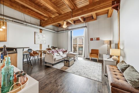 Tiny photo for 500 N DAMEN Avenue #307, Chicago, IL 60622 (MLS # 12611275)