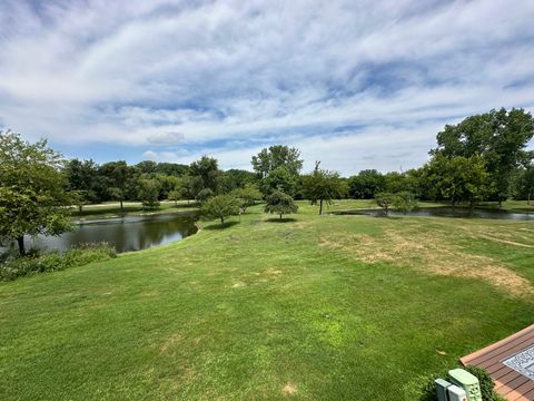 Tiny photo for 346 Bristol Lane, Fox River Grove, IL 60021 (MLS # 12448374)