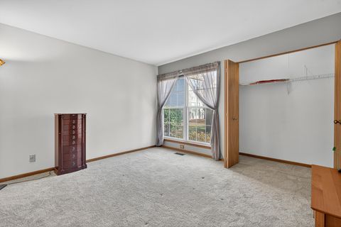 Tiny photo for 909 Little Falls Court #909, Elk Grove Village, IL 60007 (MLS # 12516479)