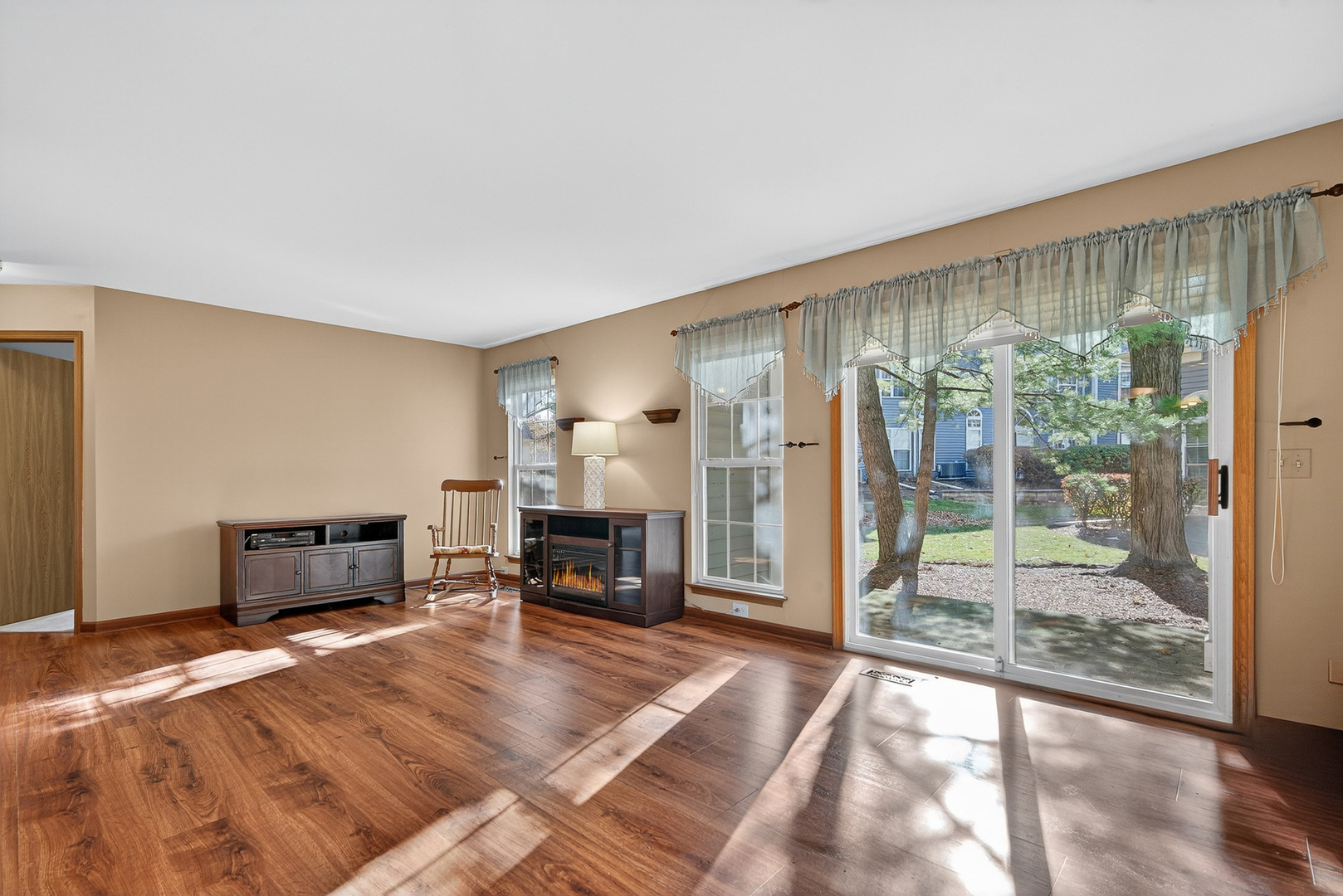 909 Little Falls Court 909