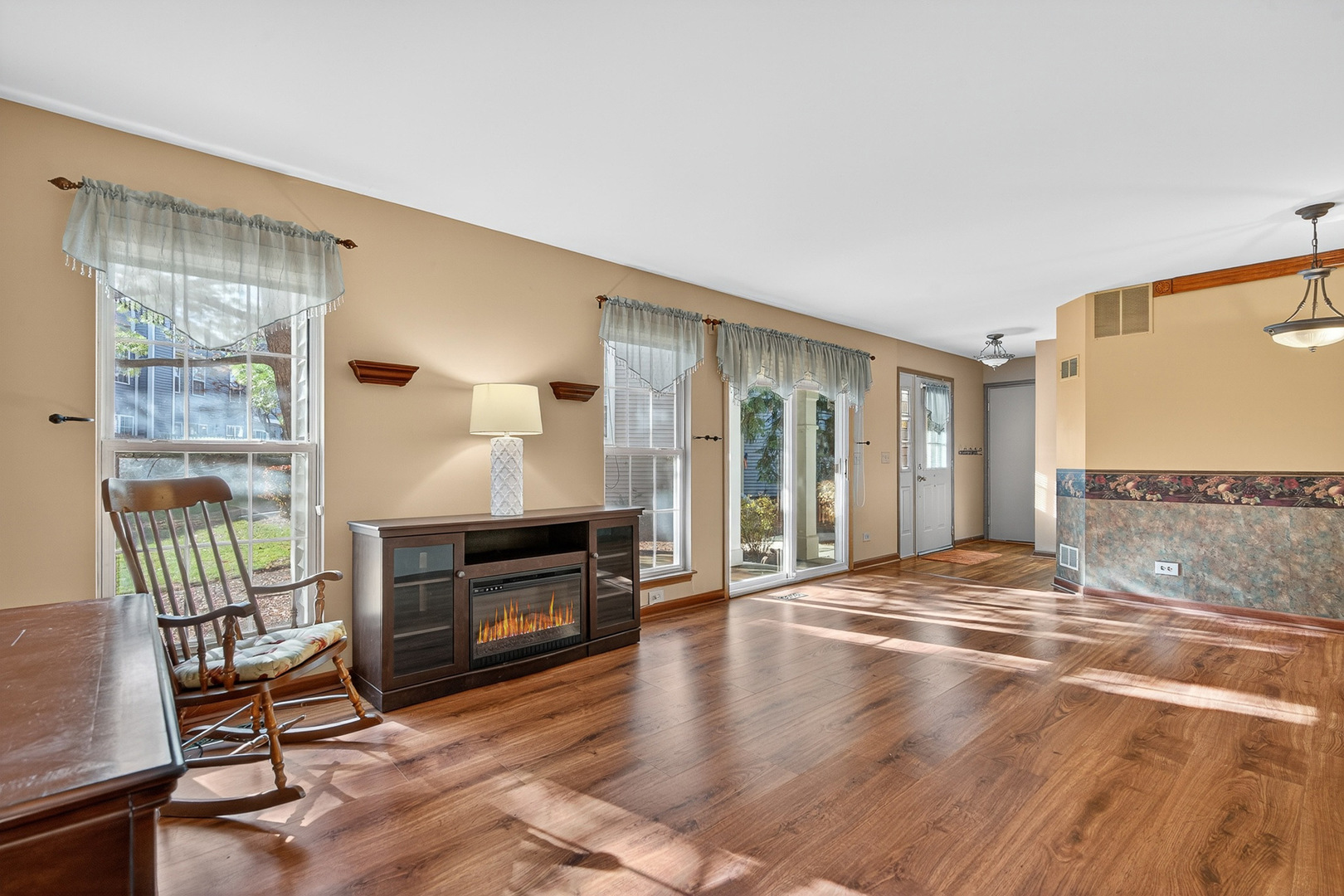 909 Little Falls Court 909