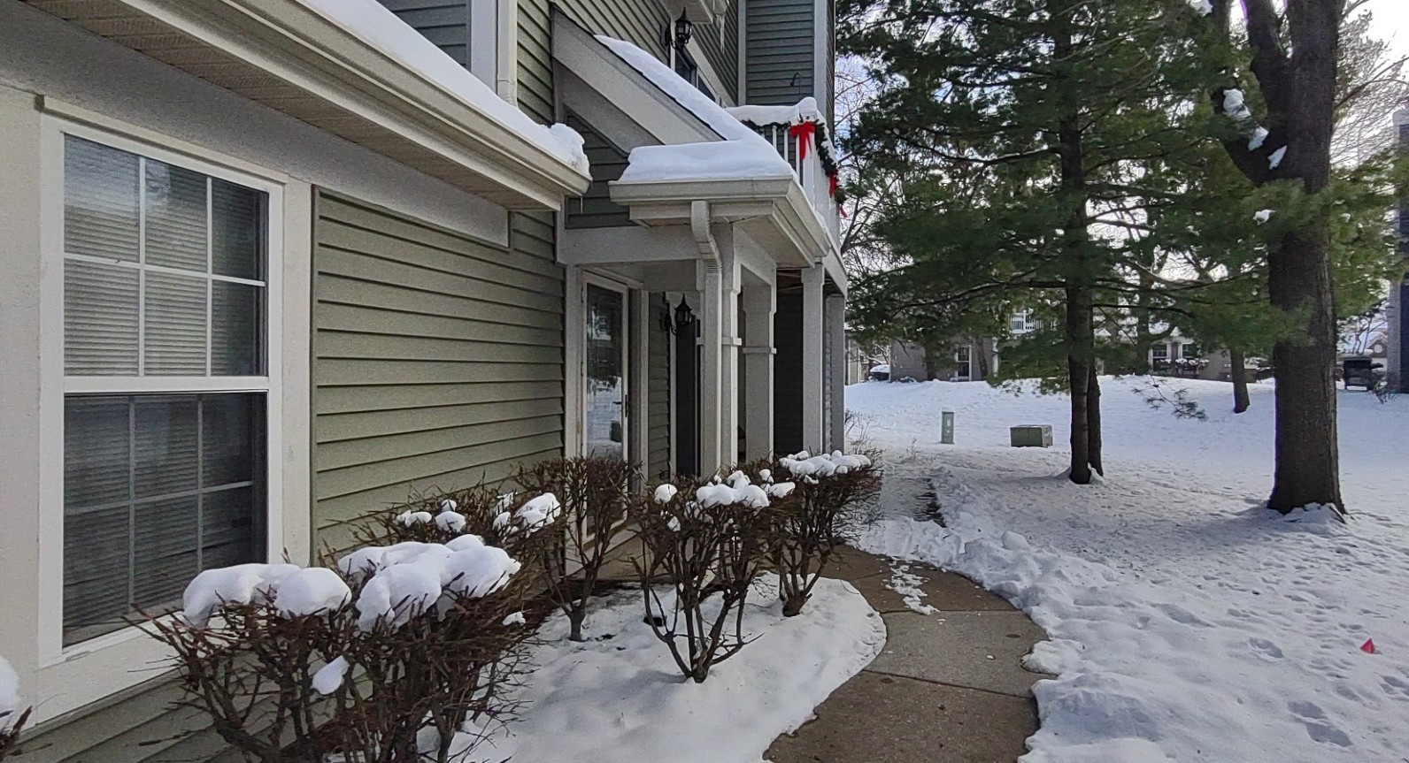 909 Little Falls Court 909