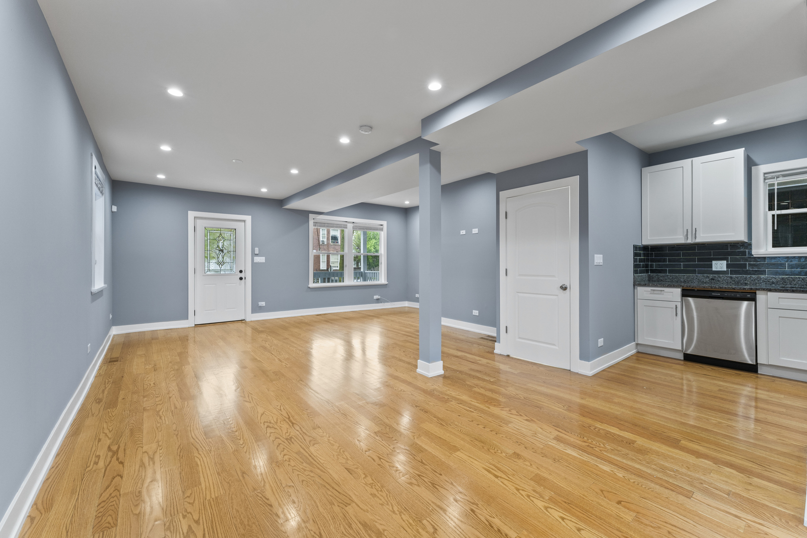 5052 W Huron Street