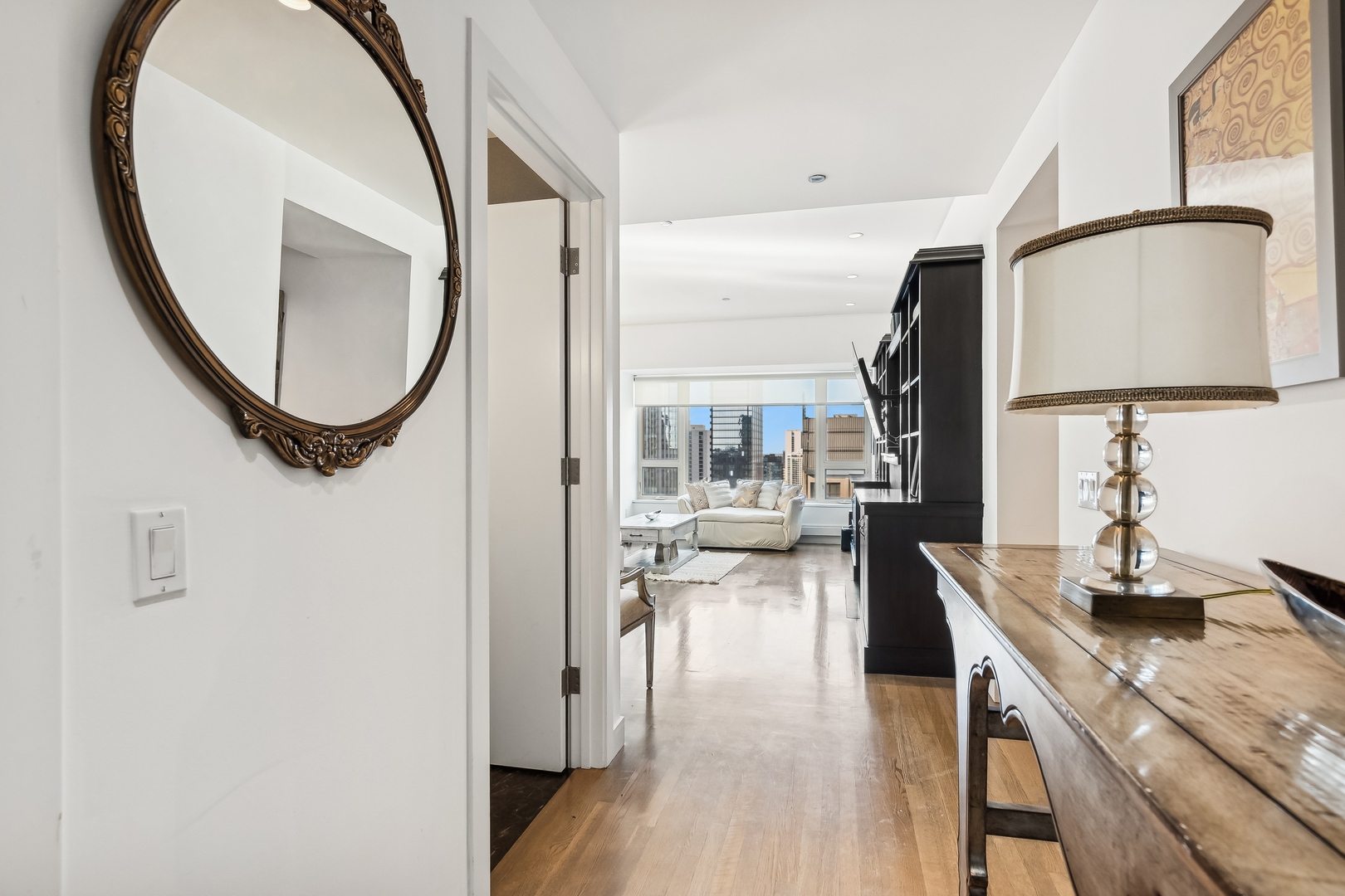 800 N Michigan Avenue 2202