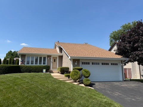 Photo of 42 Abbeywood Drive, Romeoville, IL 60446 (MLS # 12705953)