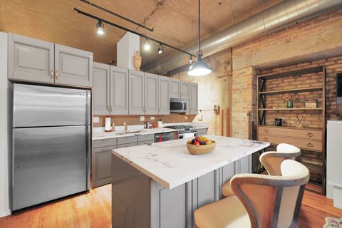 Tiny photo for 900 N KINGSBURY Street #777, Chicago, IL 60610 (MLS # 12467163)