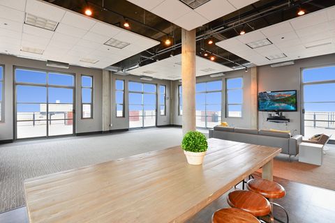 Tiny photo for 900 N KINGSBURY Street #777, Chicago, IL 60610 (MLS # 12467163)