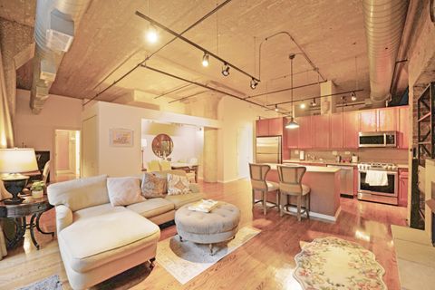 Tiny photo for 900 N KINGSBURY Street #777, Chicago, IL 60610 (MLS # 12467163)