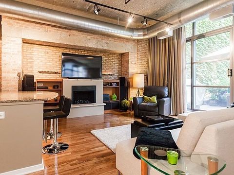 Tiny photo for 900 N KINGSBURY Street #777, Chicago, IL 60610 (MLS # 12467163)