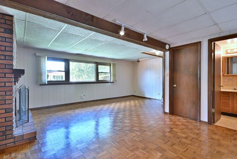Tiny photo for 722 Merlin Drive, Schaumburg, IL 60193 (MLS # 12486537)