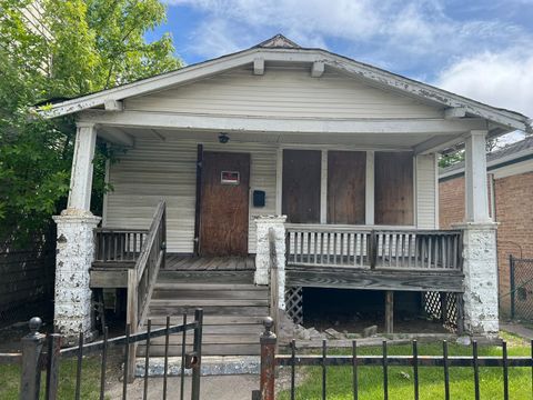 Photo of 10505 S Wentworth Avenue, Chicago, IL 60628 (MLS # 12474062)