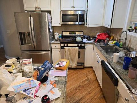 Tiny photo for 1531 W Oakdale Avenue #1, Chicago, IL 60657 (MLS # 12452257)