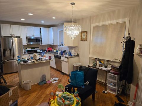 Tiny photo for 1531 W Oakdale Avenue #1, Chicago, IL 60657 (MLS # 12452257)
