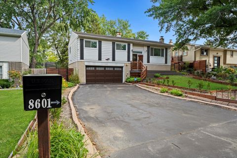Photo of 8601 S Kean Avenue, Hickory Hills, IL 60457 (MLS # 12493499)