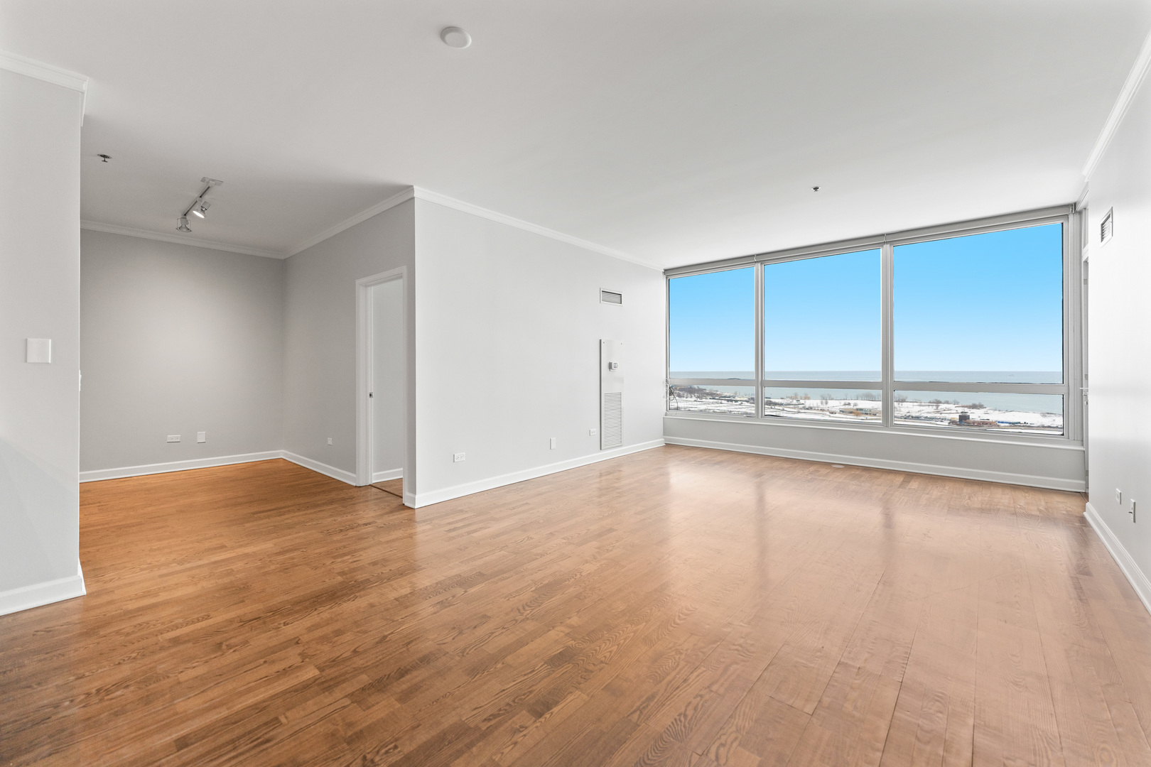 1841 S Calumet Avenue 2204