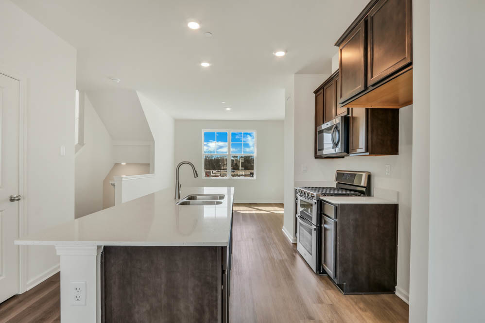 2166 glacier Street