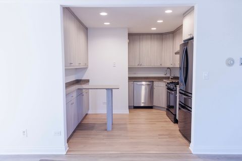 Tiny photo for 5 Echo Court #12, Vernon Hills, IL 60061 (MLS # 12516142)