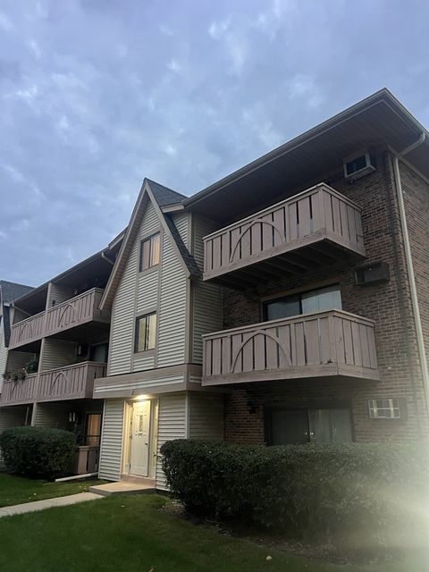 Tiny photo for 5 Echo Court #12, Vernon Hills, IL 60061 (MLS # 12516142)