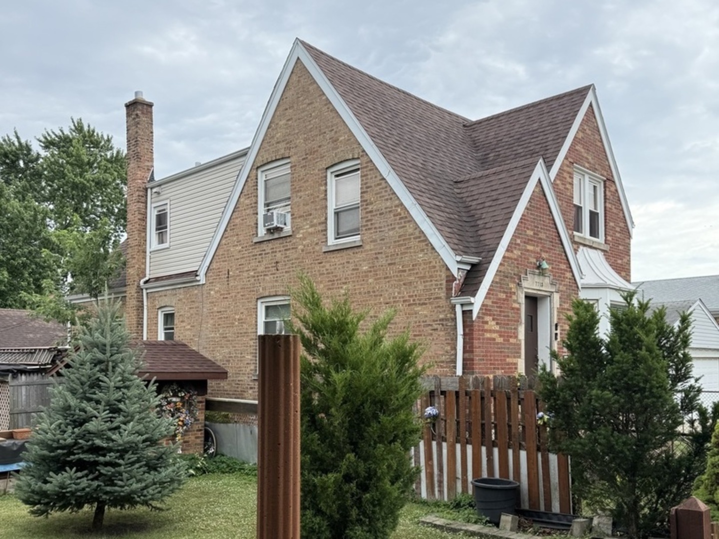7713 W Forest Preserve Avenue
