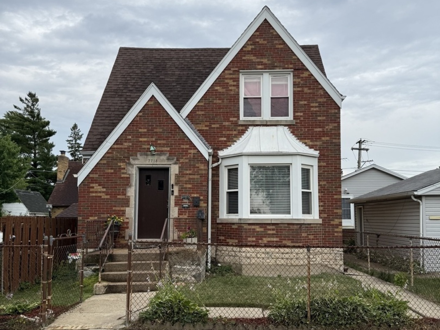 7713 W Forest Preserve Avenue