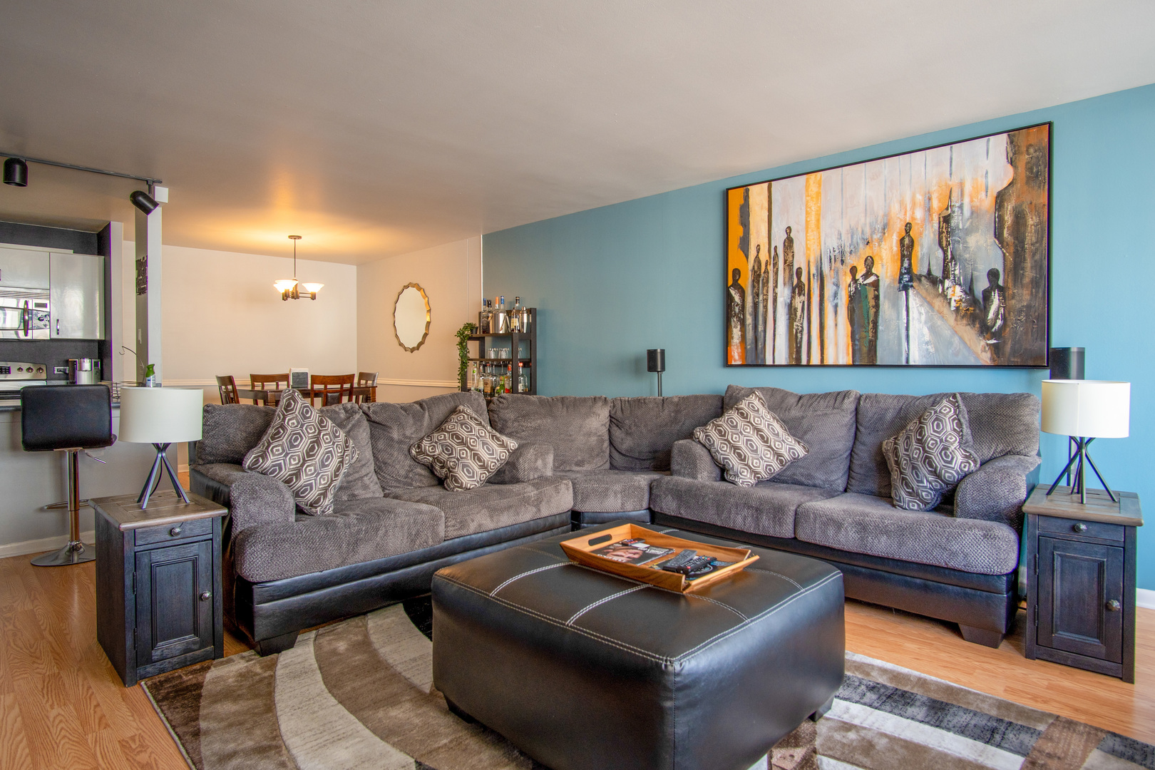 3930 N PINE GROVE Avenue 1115