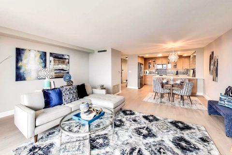 Tiny photo for 6007 N Sheridan Road #25E, Chicago, IL 60660 (MLS # 12480322)