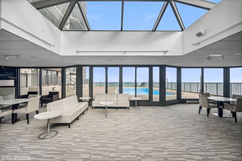 Tiny photo for 6007 N Sheridan Road #25E, Chicago, IL 60660 (MLS # 12480322)