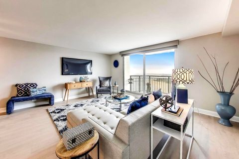 Tiny photo for 6007 N Sheridan Road #25E, Chicago, IL 60660 (MLS # 12480322)