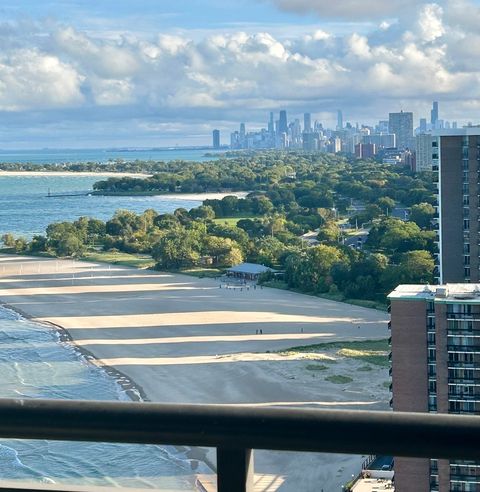 Tiny photo for 6007 N Sheridan Road #25E, Chicago, IL 60660 (MLS # 12480322)