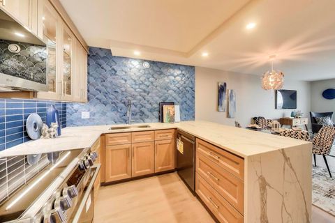 Tiny photo for 6007 N Sheridan Road #25E, Chicago, IL 60660 (MLS # 12480322)