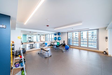 Tiny photo for 6007 N Sheridan Road #25E, Chicago, IL 60660 (MLS # 12480322)
