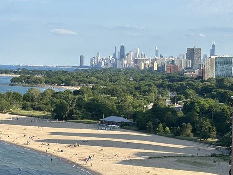 Tiny photo for 6007 N Sheridan Road #25E, Chicago, IL 60660 (MLS # 12480322)