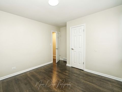 Tiny photo for 37684 N Sheridan Road, Beach Park, IL 60087 (MLS # 12536568)