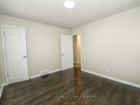 Tiny photo for 37684 N Sheridan Road, Beach Park, IL 60087 (MLS # 12536568)