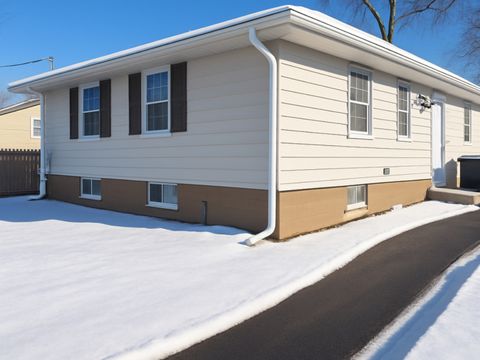 Tiny photo for 37684 N Sheridan Road, Beach Park, IL 60087 (MLS # 12536568)