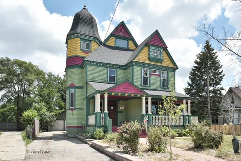 Photo of 331 GRISWOLD Street, Elgin, IL 60123 (MLS # 12407164)