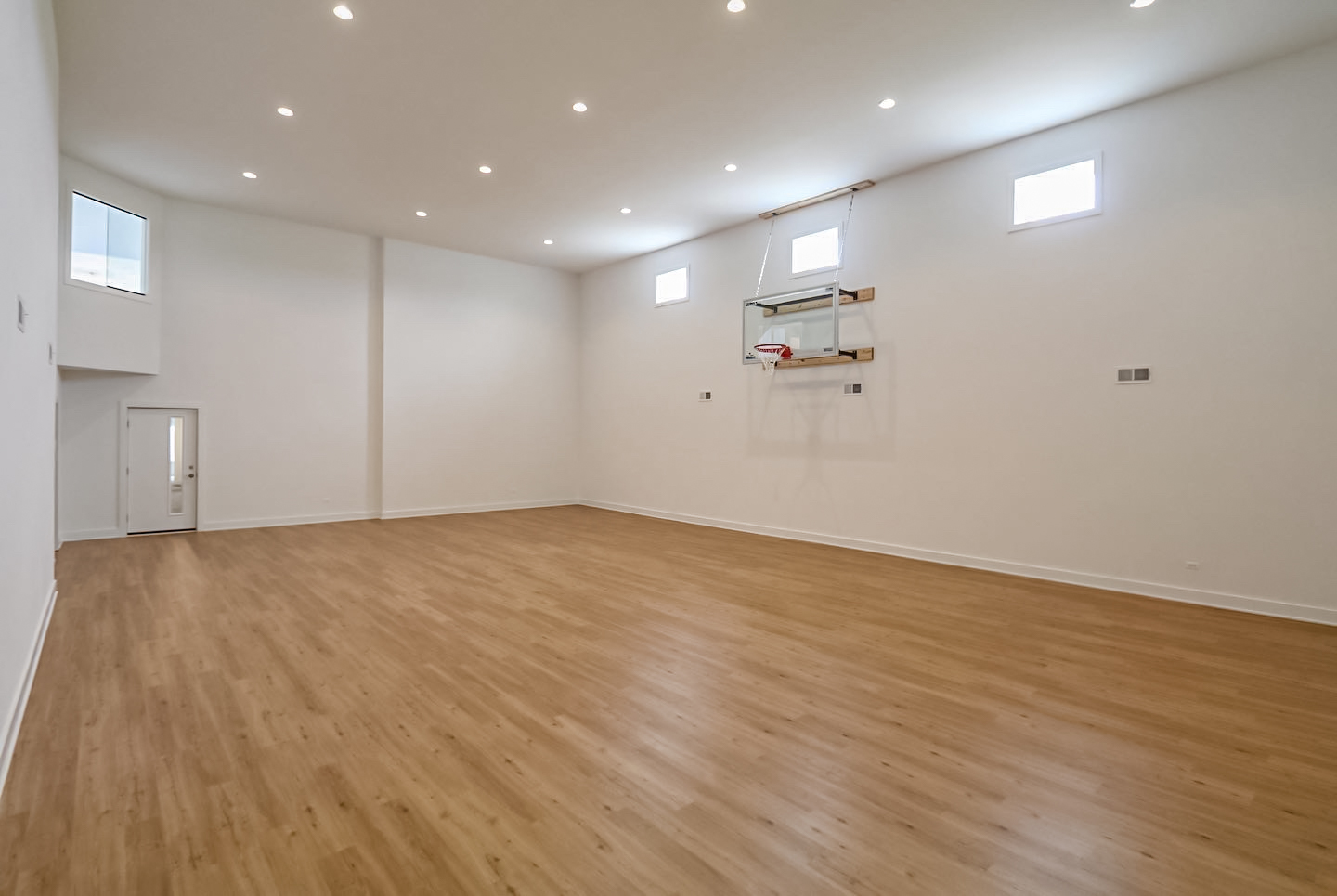23w731 Hobson Road