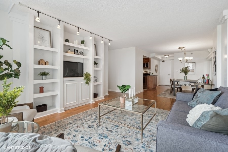 1250 N Dearborn Street 5D