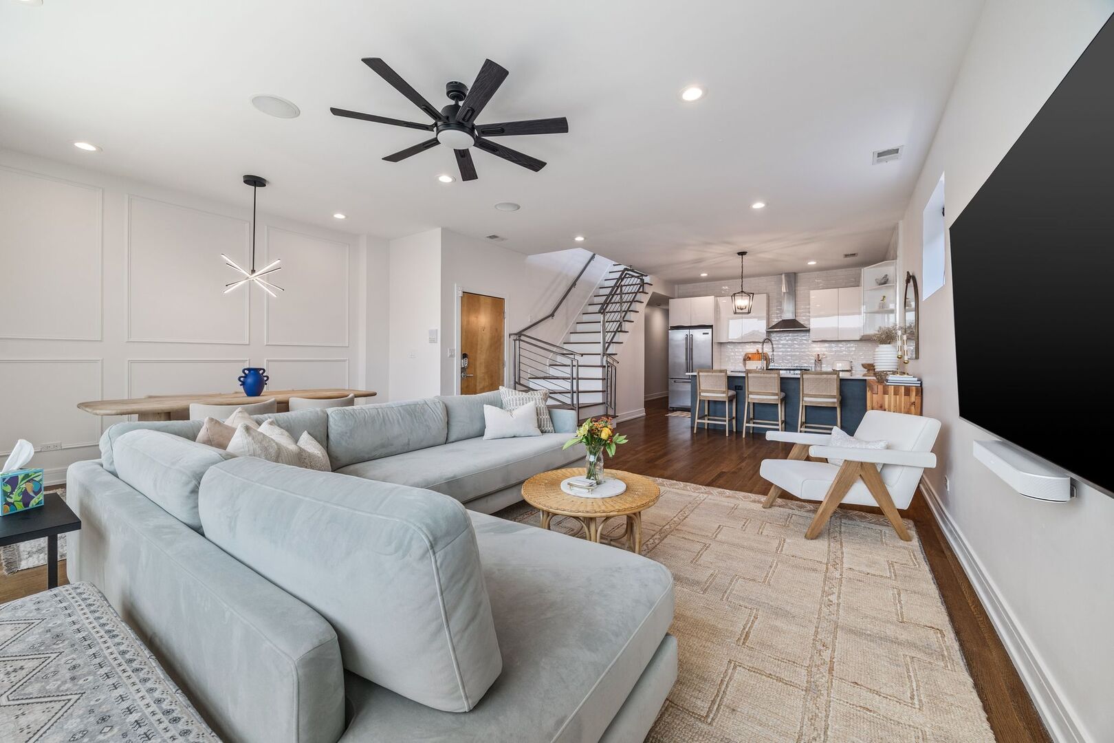 1510 W Cortez Street 3E