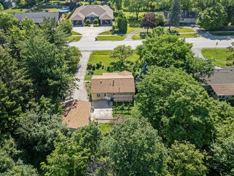 Tiny photo for 5736 Willow Springs Road, La Grange Highlands, IL 60525 (MLS # 12401911)