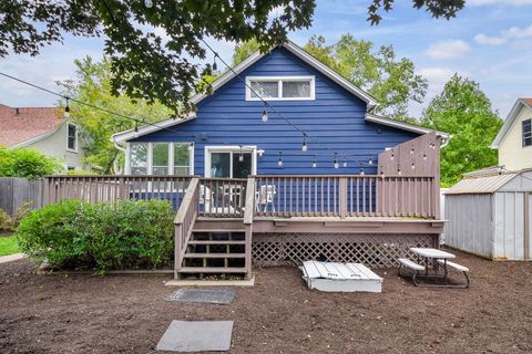 Tiny photo for 125 N JACKSON Street, Batavia, IL 60510 (MLS # 12493387)