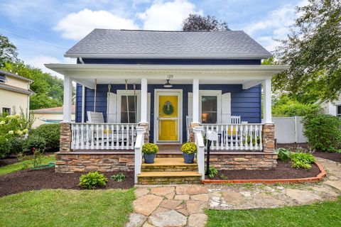 Photo of 125 N JACKSON Street, Batavia, IL 60510 (MLS # 12493387)