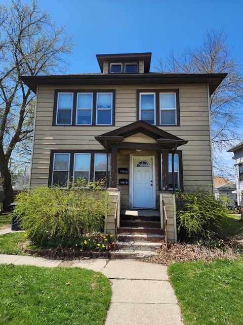 806 S Jackson Street Waukegan IL 60085