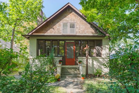 Photo of 362 Newman Court, Lake Bluff, IL 60044 (MLS # 12477951)