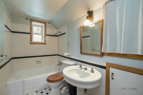 Tiny photo for 362 Newman Court, Lake Bluff, IL 60044 (MLS # 12477951)