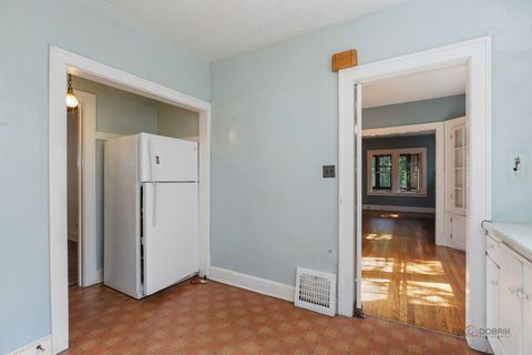 Tiny photo for 362 Newman Court, Lake Bluff, IL 60044 (MLS # 12477951)