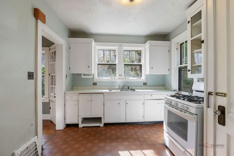 Tiny photo for 362 Newman Court, Lake Bluff, IL 60044 (MLS # 12477951)