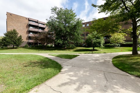Tiny photo for 840 Wellington Avenue #501, Elk Grove Village, IL 60007 (MLS # 12751619)